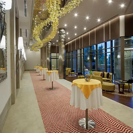 Emirhan & Sport Otel 4*