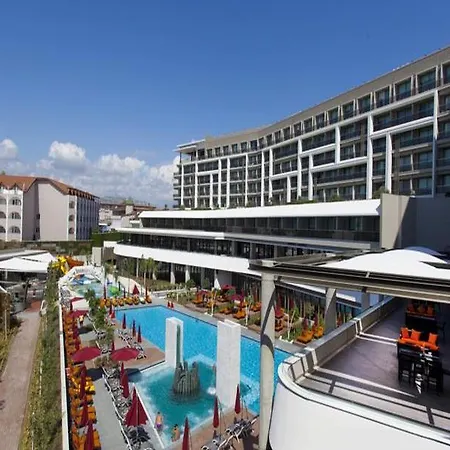 Emirhan & Sport Otel