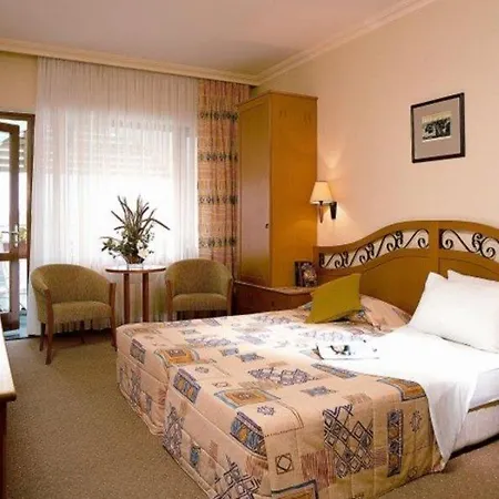 Hotel Emirhan & Sport 4*